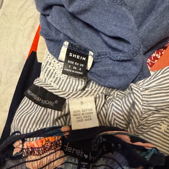 Size small clothing Lot of dresses, tanks, tunics - Picture 2 of 3